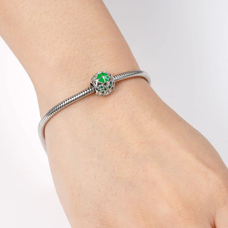 Gnoce Four Leaf Clover Charm Platinum-plated Silver Blend - Image 3