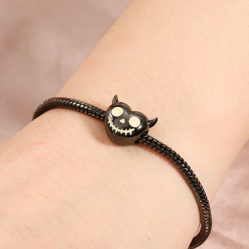 Gnoce Luminous Devil's Heart Skull Charm Platinum-plated Silver Blend - Image 3