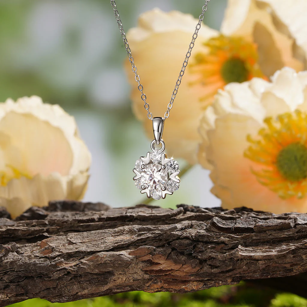 Gnoce Moissanite Snowflake Necklace Platinum-plated Silver Blend - Image 4