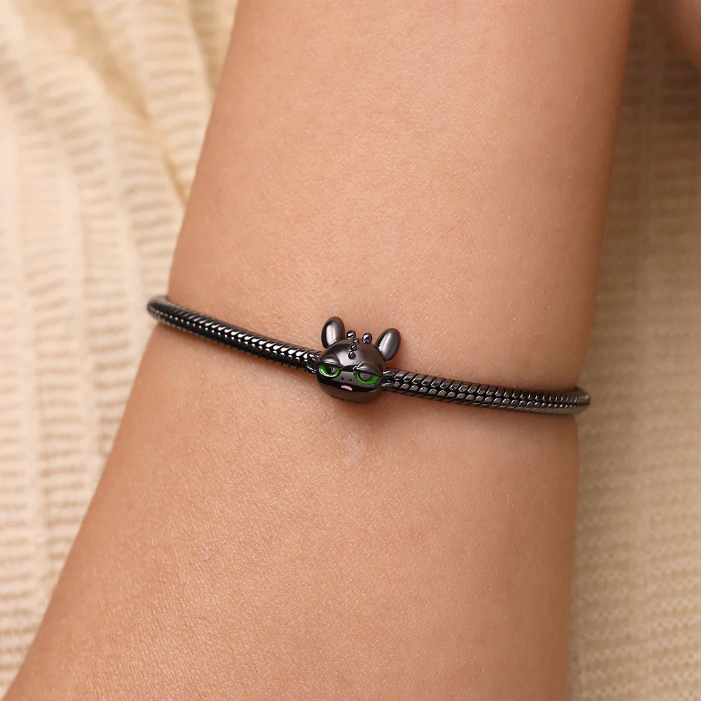 Gnoce Aloof Toothless Stopper Charm - Image 5
