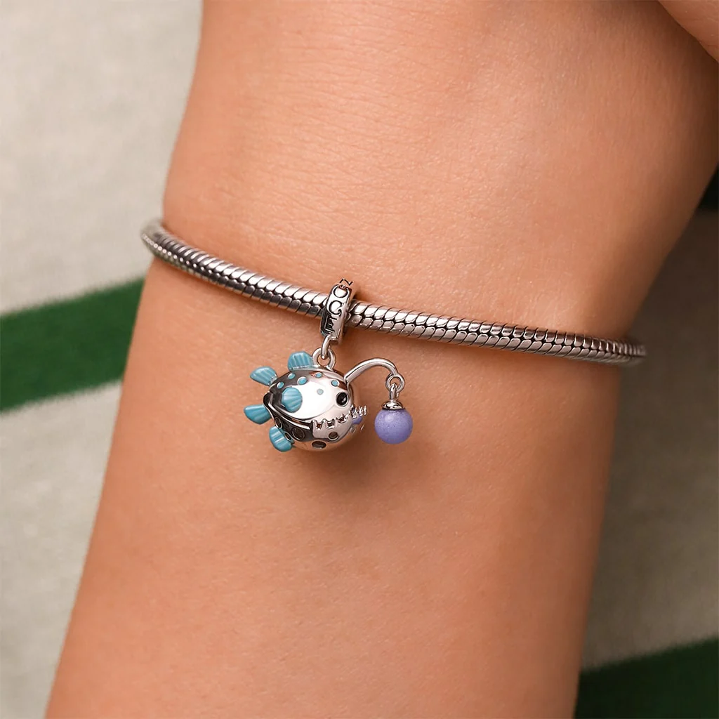 Gnoce Anglerfish Glow-in-the-Dark Charm Platinum-plated Silver Blend - Image 6