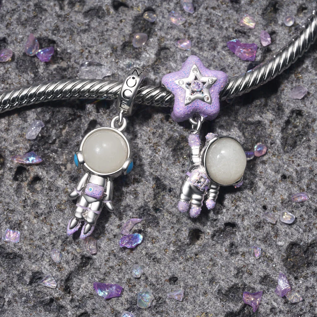 Gnoce Glow-in-the-Dark Astronaut Star Charm Platinum-plated Silver Blend - Image 4