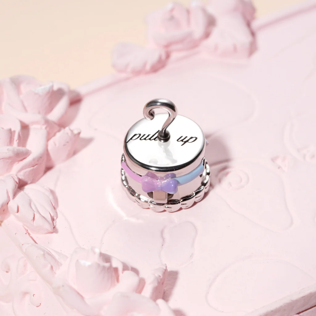 Gnoce Baby Gender Reveal Cake Charm Platinum-plated Silver Blend - Image 4