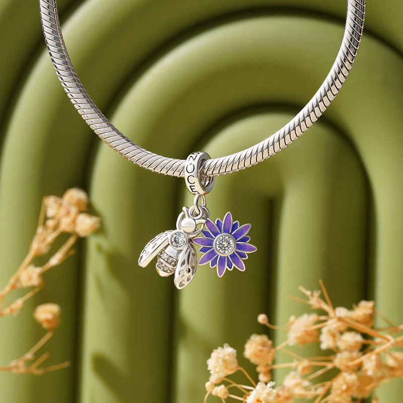 Gnoce Bee Loves Daisy Flower Birthstone Charm Platinum-plated Silver Blend - Image 3