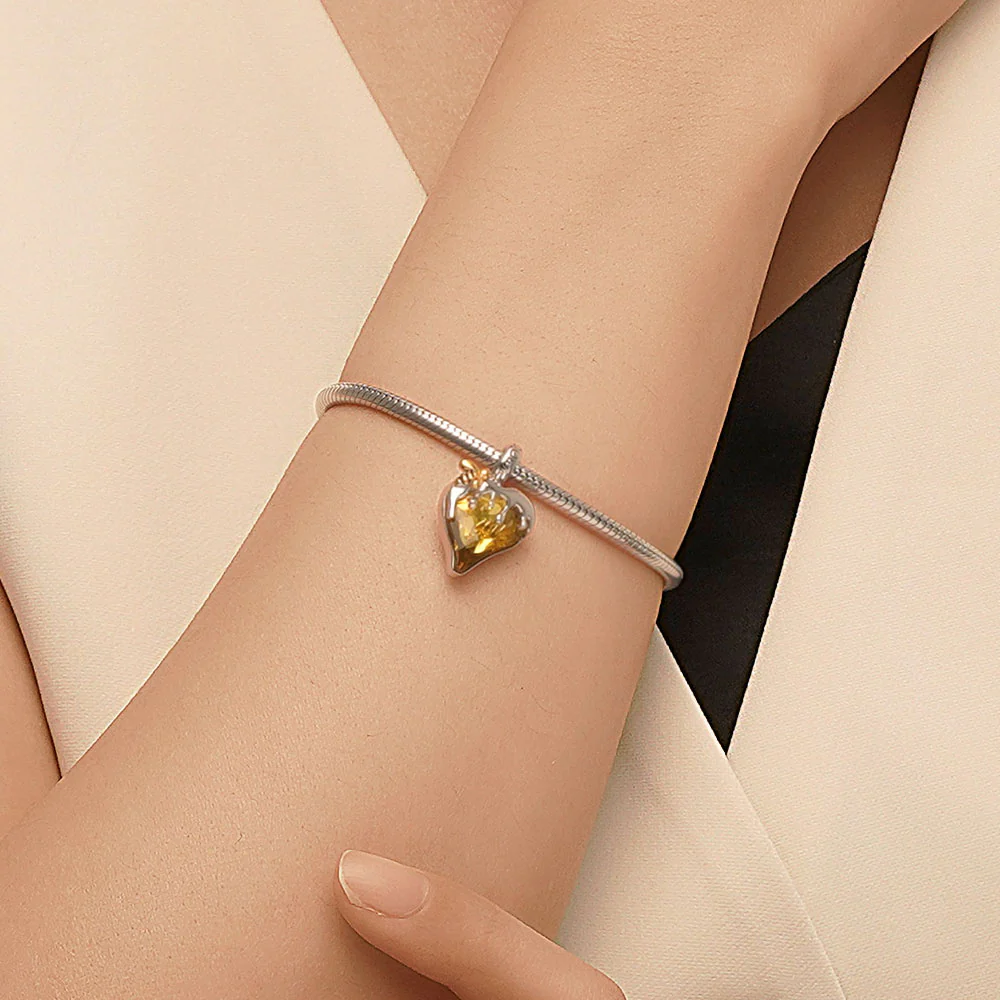Gnoce “You Melt My Heart” Bee Charm Platinum-plated Silver Blend - Image 5