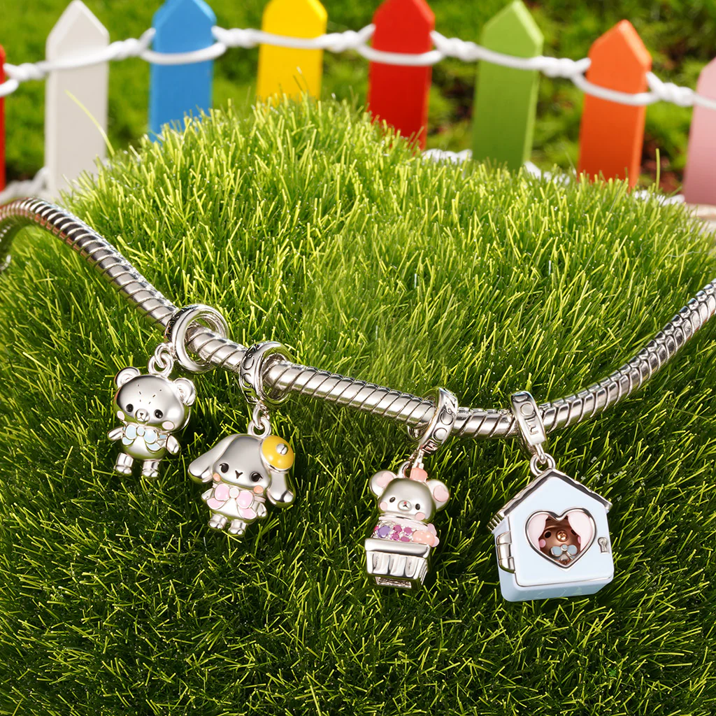 Gnoce Teddie House Art Berry Mouse Pendant Platinum-plated Silver Blend - Image 3