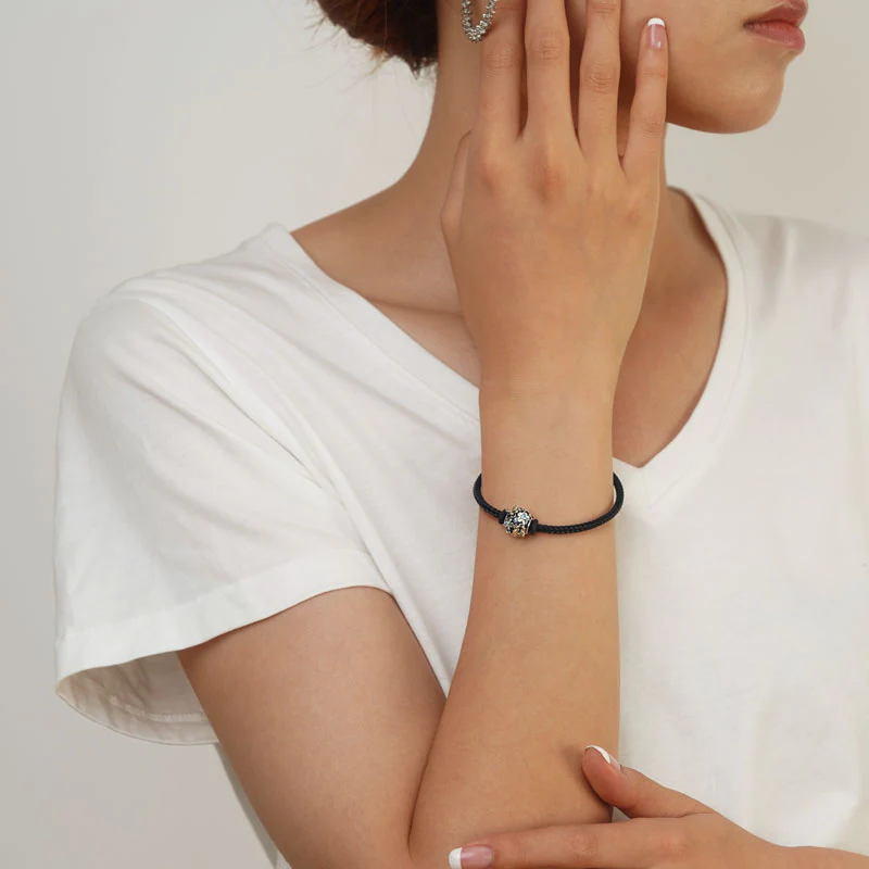 Gnoce Black Basic Bracelet with 2 Pieces of Stoppers - Image 5