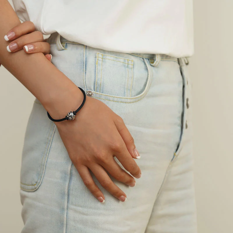 Gnoce Black Basic Bracelet with 2 Pieces of Stoppers - Image 6