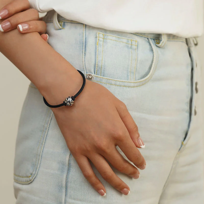 Gnoce Black Basic Bracelet with 2 Pieces of Stoppers - Image 7