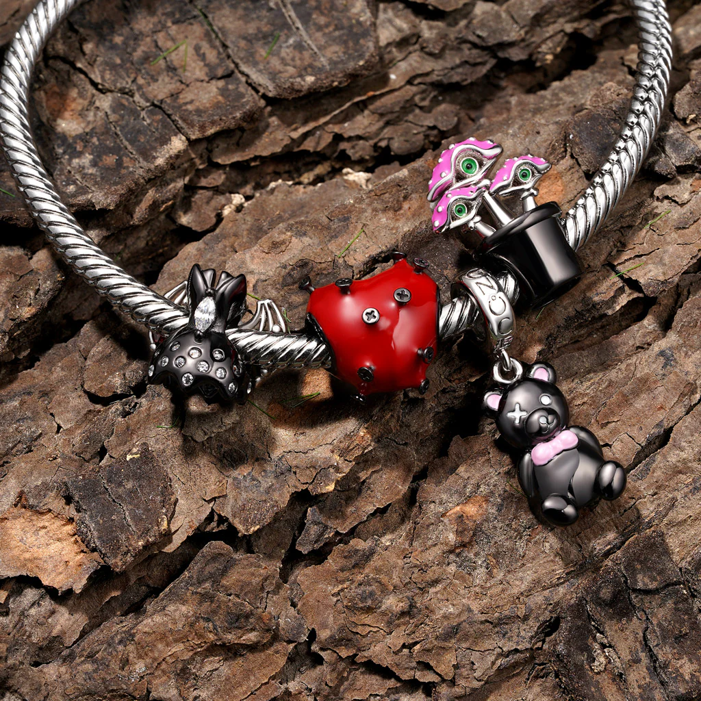 Gnoce Halloween Black Bear Holding Knife Charm Platinum-plated Silver Blend - Image 3