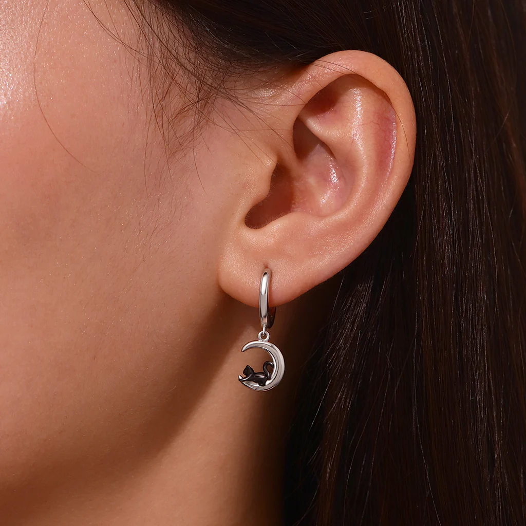 Gnoce Black Cat Moon Asymmetric Hoop Earrings Platinum-plated Silver Blend - Image 5