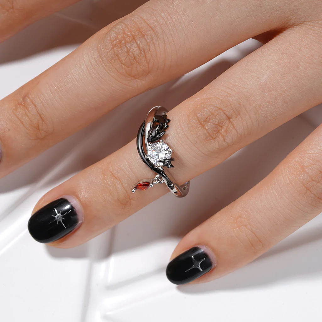 Gnoce Black Dragon Wrapped White Ring Platinum-plated Silver Blend - Image 4