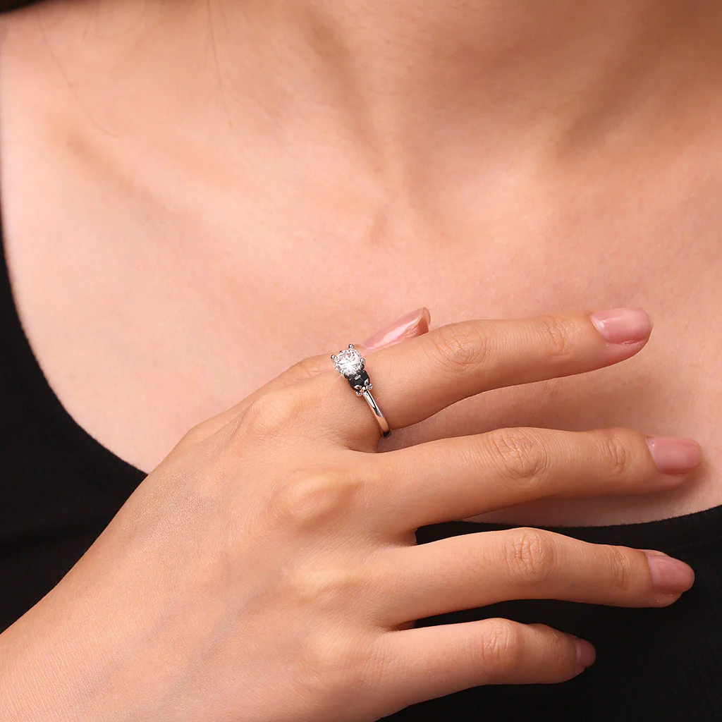 Gnoce Buttered Cat Embraces Moissanite Ring Platinum-plated Silver Blend - Image 9