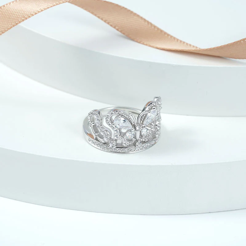 Gnoce Sparkling Butterfly Crown Ring Platinum-plated Silver Blend - Image 2