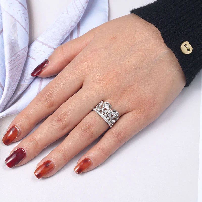 Gnoce Sparkling Butterfly Crown Ring Platinum-plated Silver Blend - Image 3