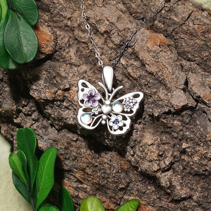 Gnoce Flying Butterfly Necklace - Image 3