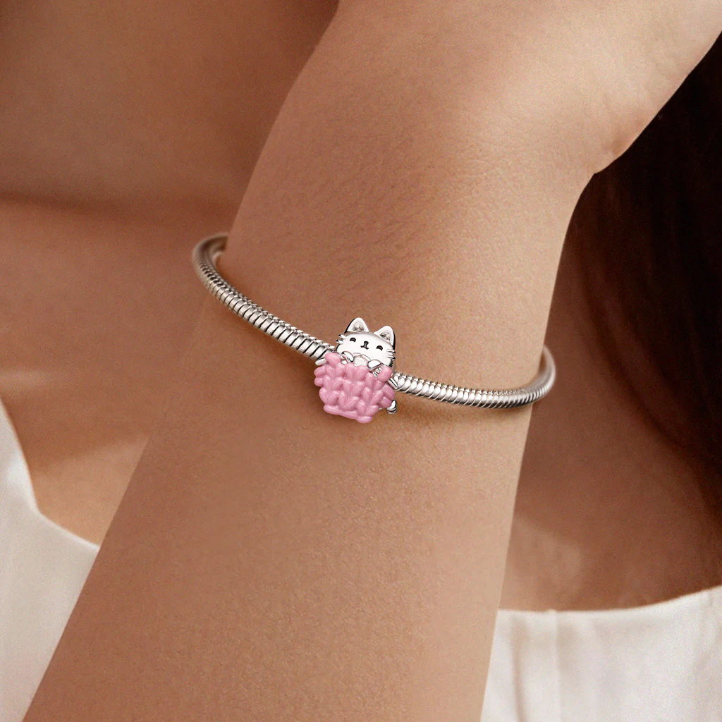 Gnoce Cat Knitting a Sweater Charm Platinum-plated Silver Blend - Image 2