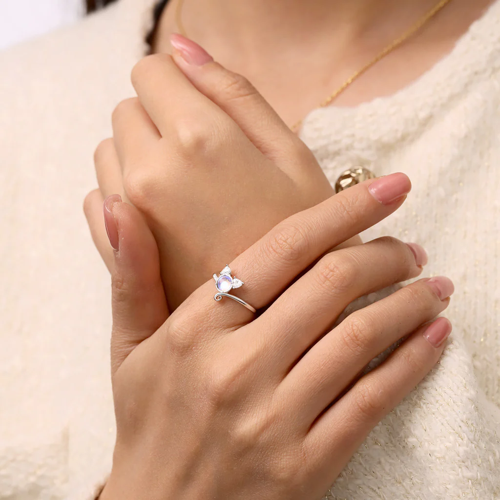 Gnoce Cat Moonstone Ring Platinum-plated Silver Blend - Image 4