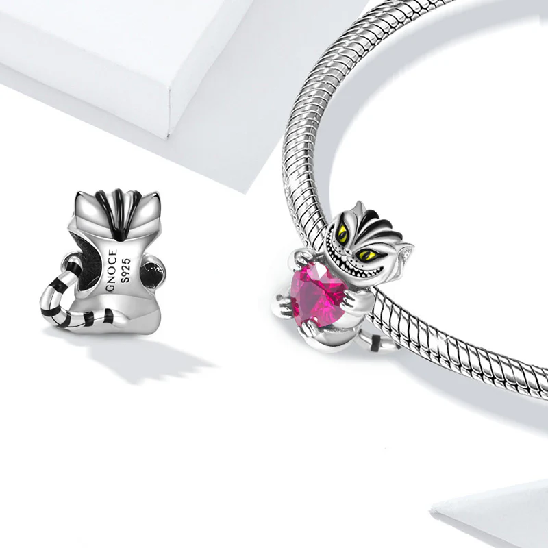Gnoce Cheshire Cat Embraces Heart Gem Charm Platinum-plated Silver Blend - Image 3