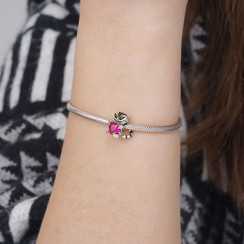 Gnoce Cheshire Cat Embraces Heart Gem Charm Platinum-plated Silver Blend - Image 3