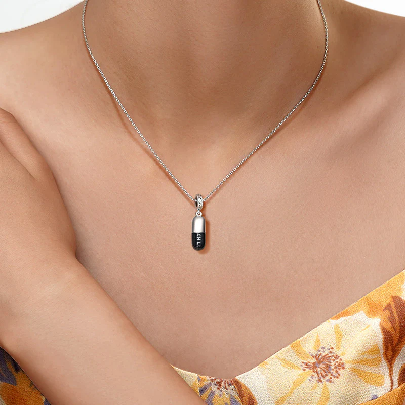 Gnoce Chill Pill Charm Platinum-plated Silver Blend - Image 7