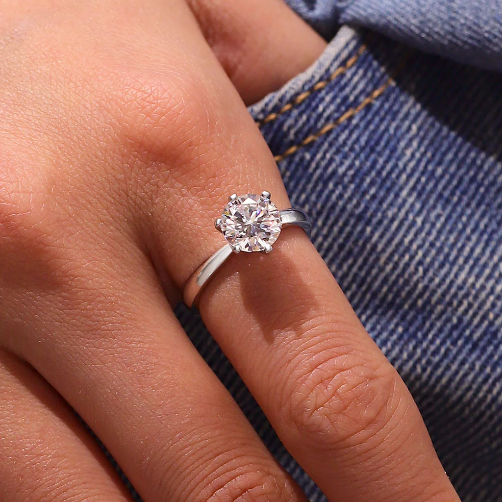 Gnoce 2CT Round Halo Moissanite Ring Platinum-plated Silver Blend - Image 5