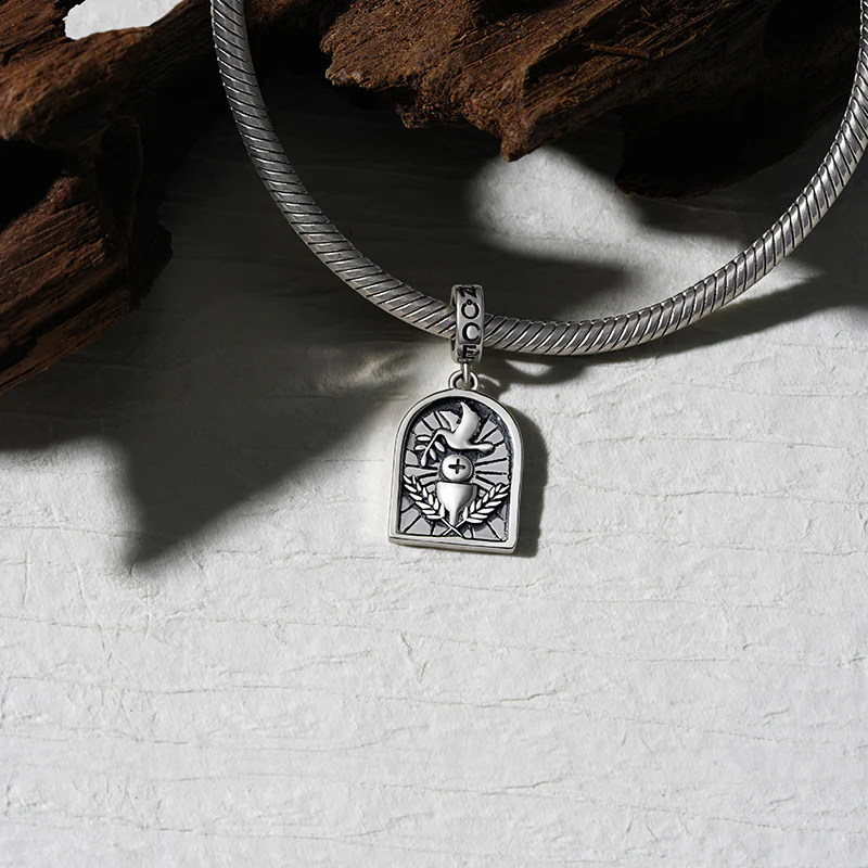 Gnoce Vintage Confirmation Charm - Image 3
