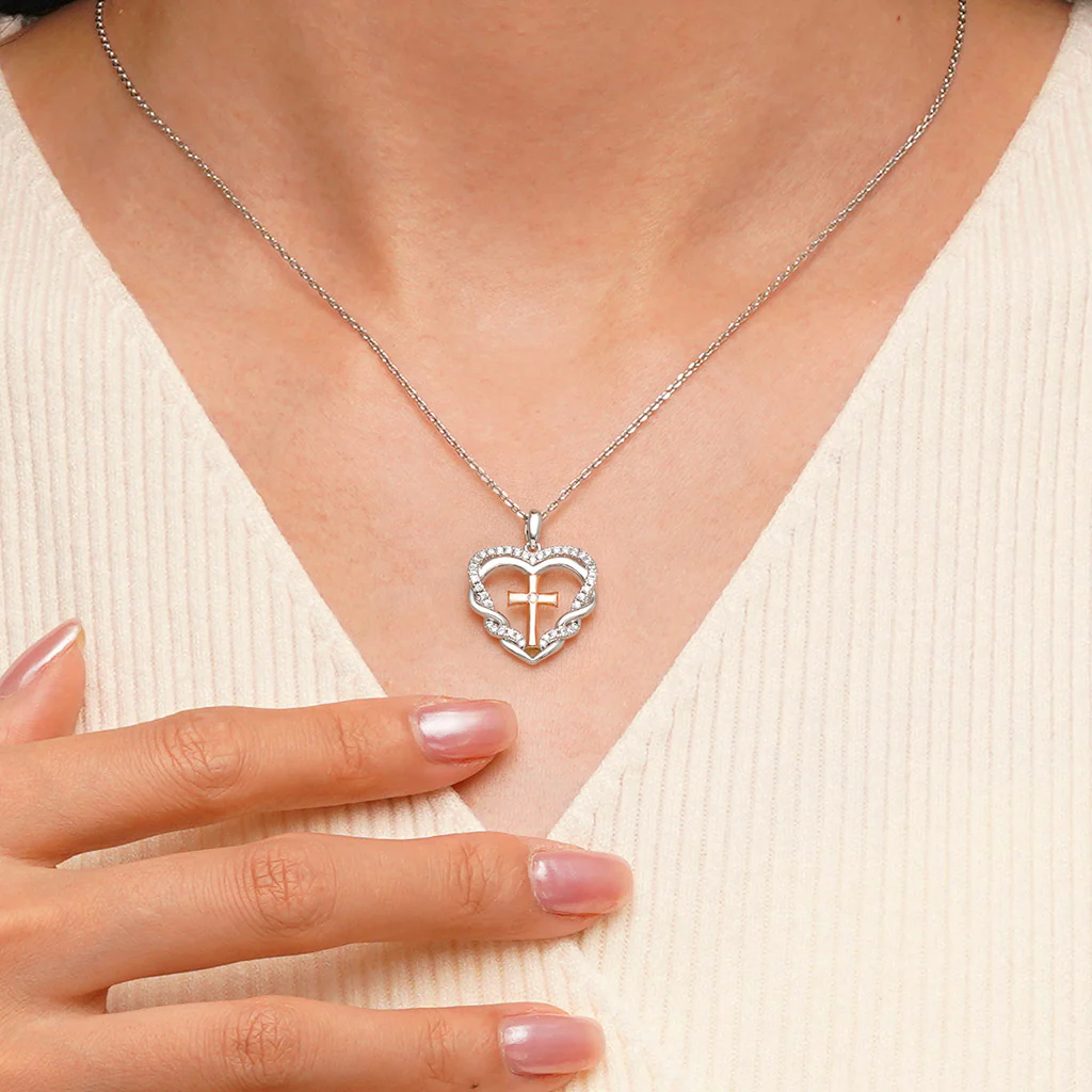 Gnoce Elegant Cross Heart Necklace Platinum-plated Silver Blend - Image 5