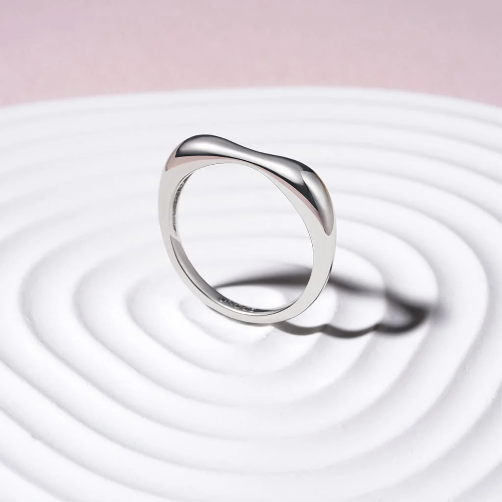 Gnoce Curved Notched Band Ring Platinum-plated Silver Blend - Image 3