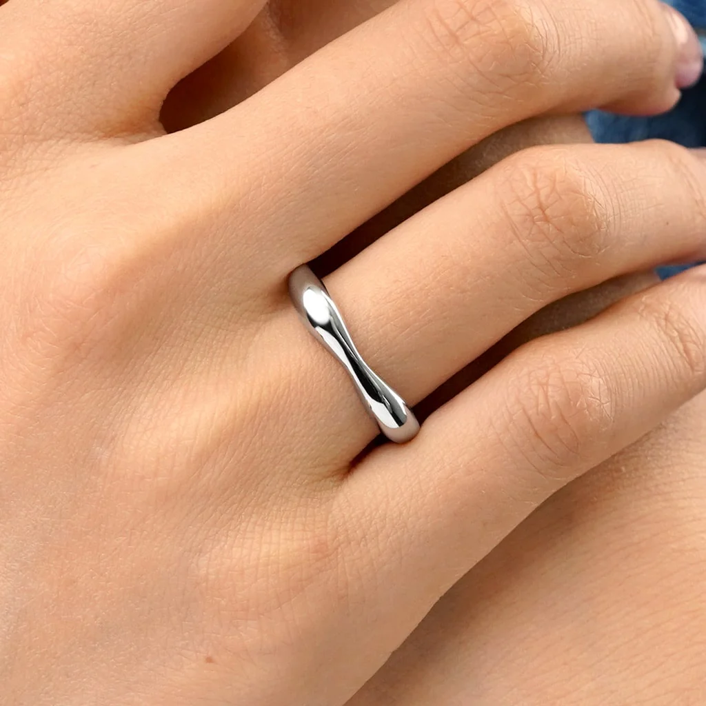 Gnoce Curved Notched Band Ring Platinum-plated Silver Blend - Image 5