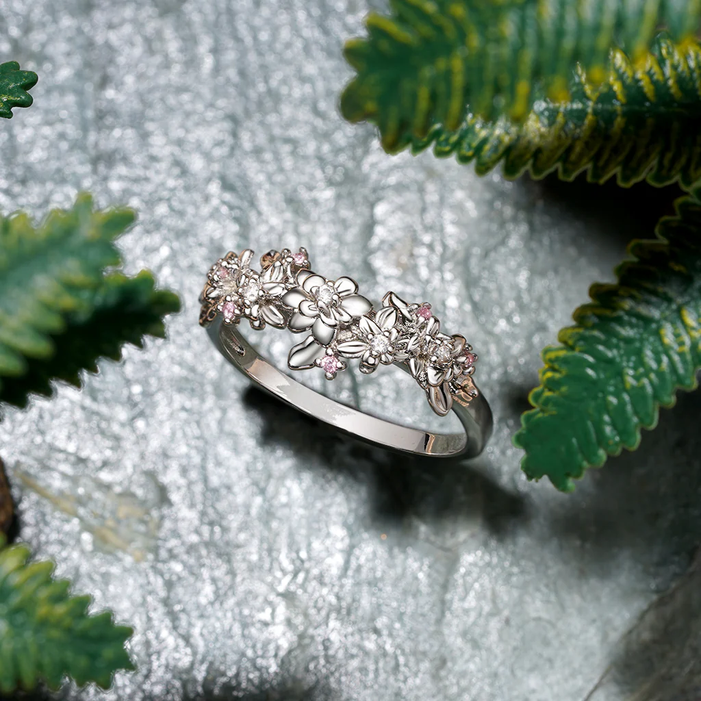 Gnoce Delicate Flower Cluster Ring Platinum-plated Silver Blend - Image 3