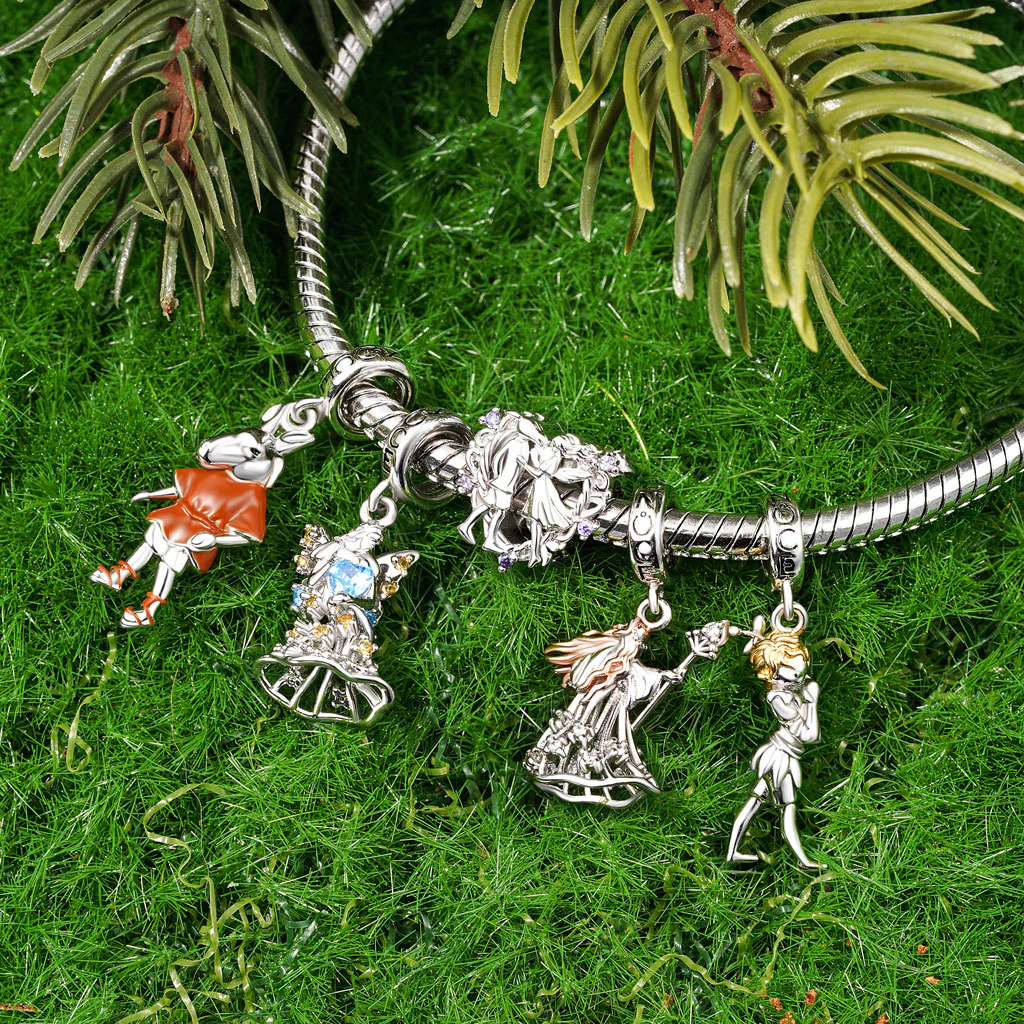 Gnoce Donkey-headed Bottom Kissing Heart Charm - Image 3