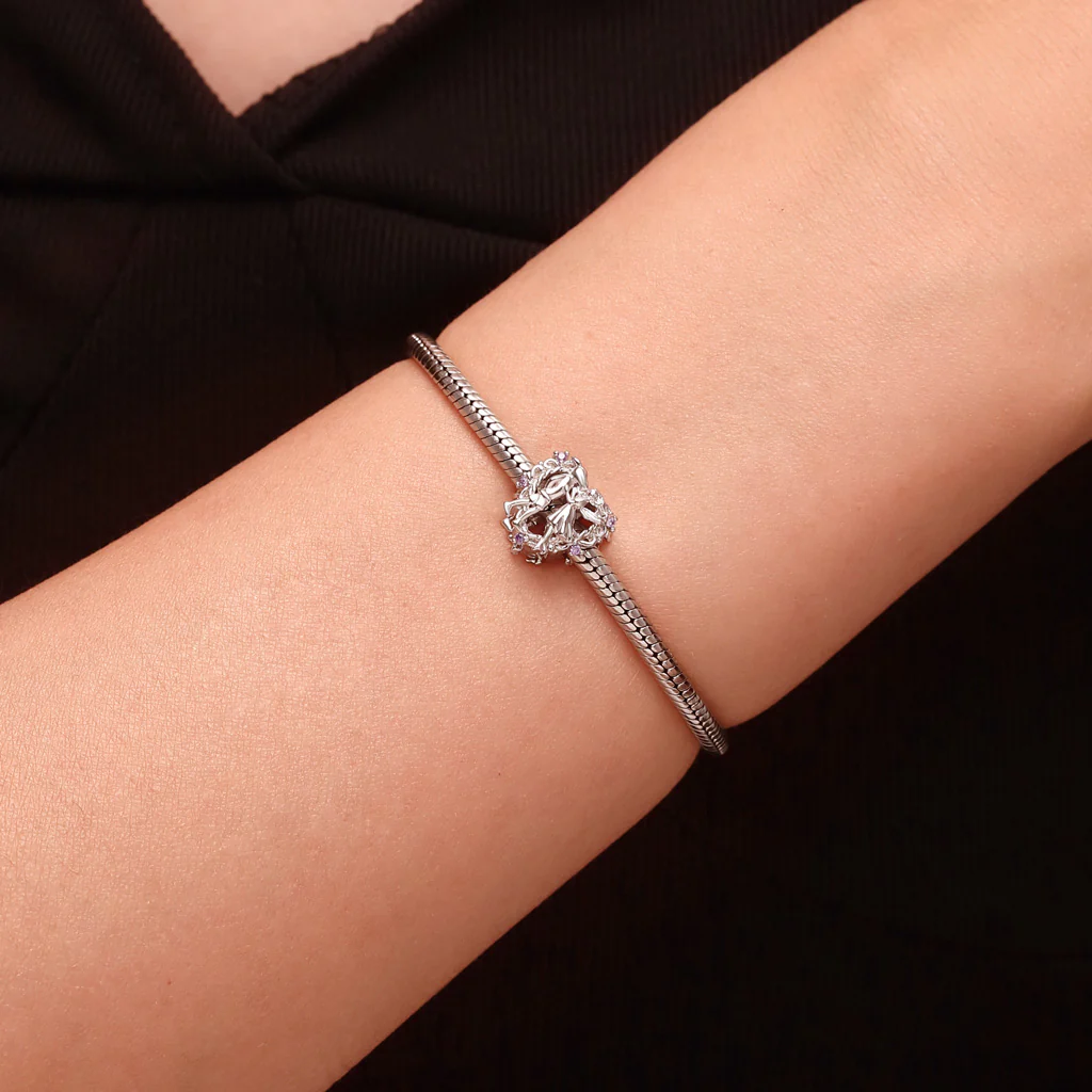 Gnoce Donkey-headed Bottom Kissing Heart Charm - Image 5