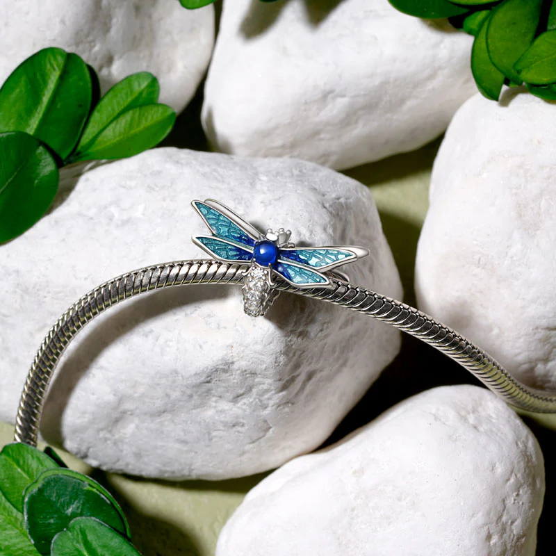 Gnoce Sparkling Dragonfly Charm - Image 2