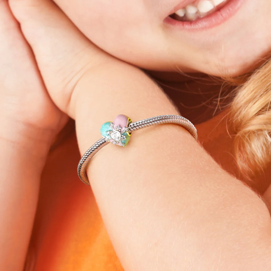 Gnoce Easter Cross Heart Charm - Image 4