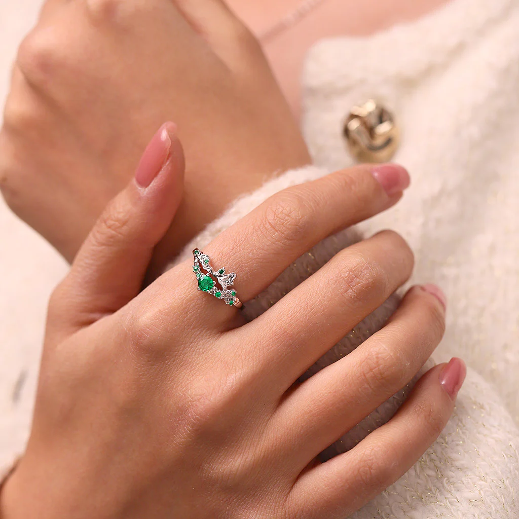 Gnoce Elegant Moss Green Diamond Ring Platinum-plated Silver Blend - Image 4