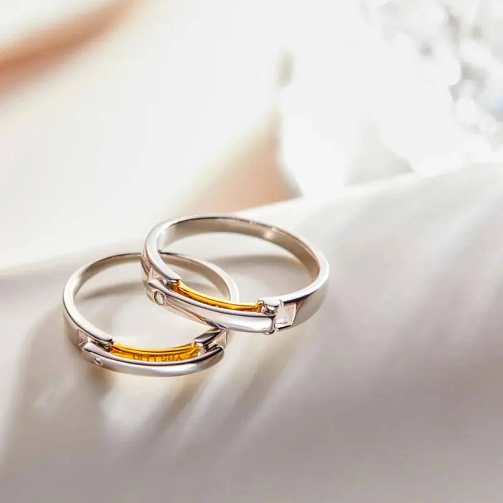 Gnoce Custom Engraved Buckle Women's Ring - Image 2