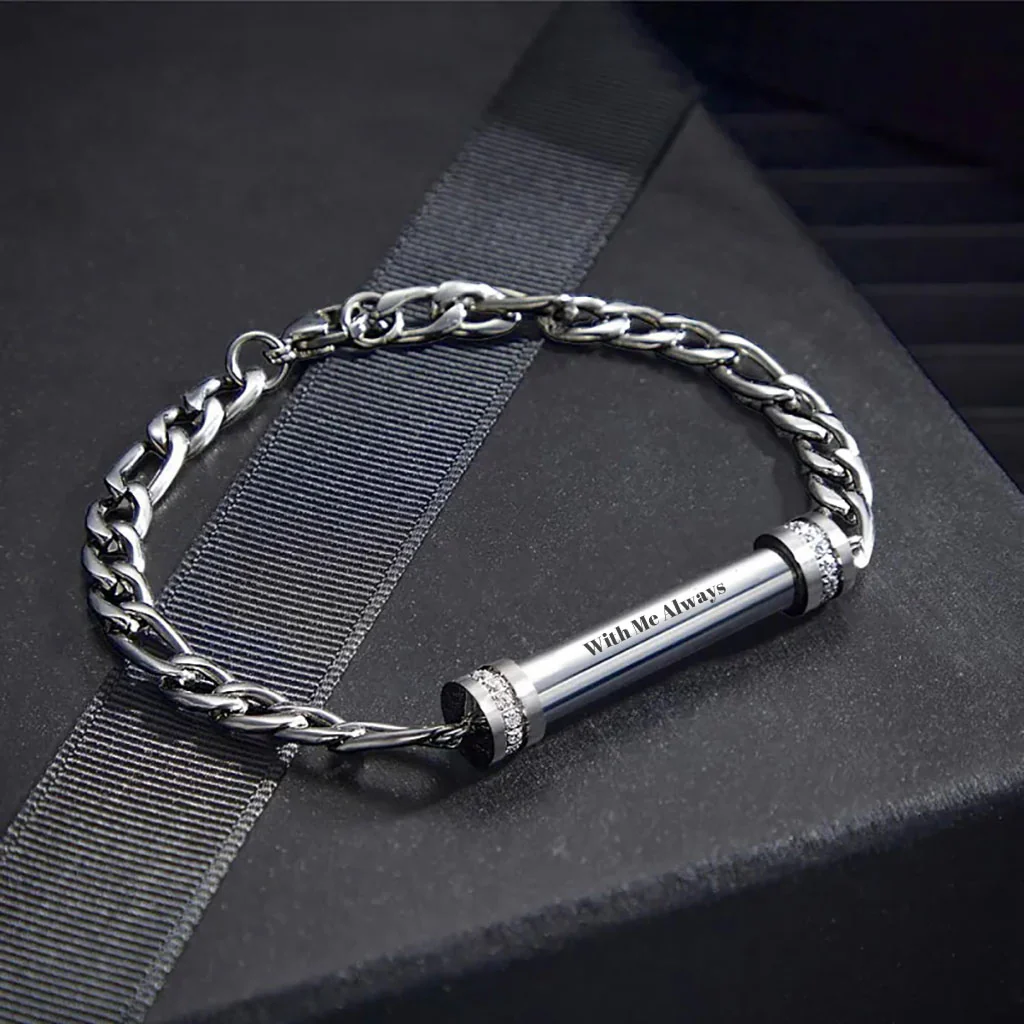 Gnoce Custom Engraved Figaro Chain Bracelet - Image 7