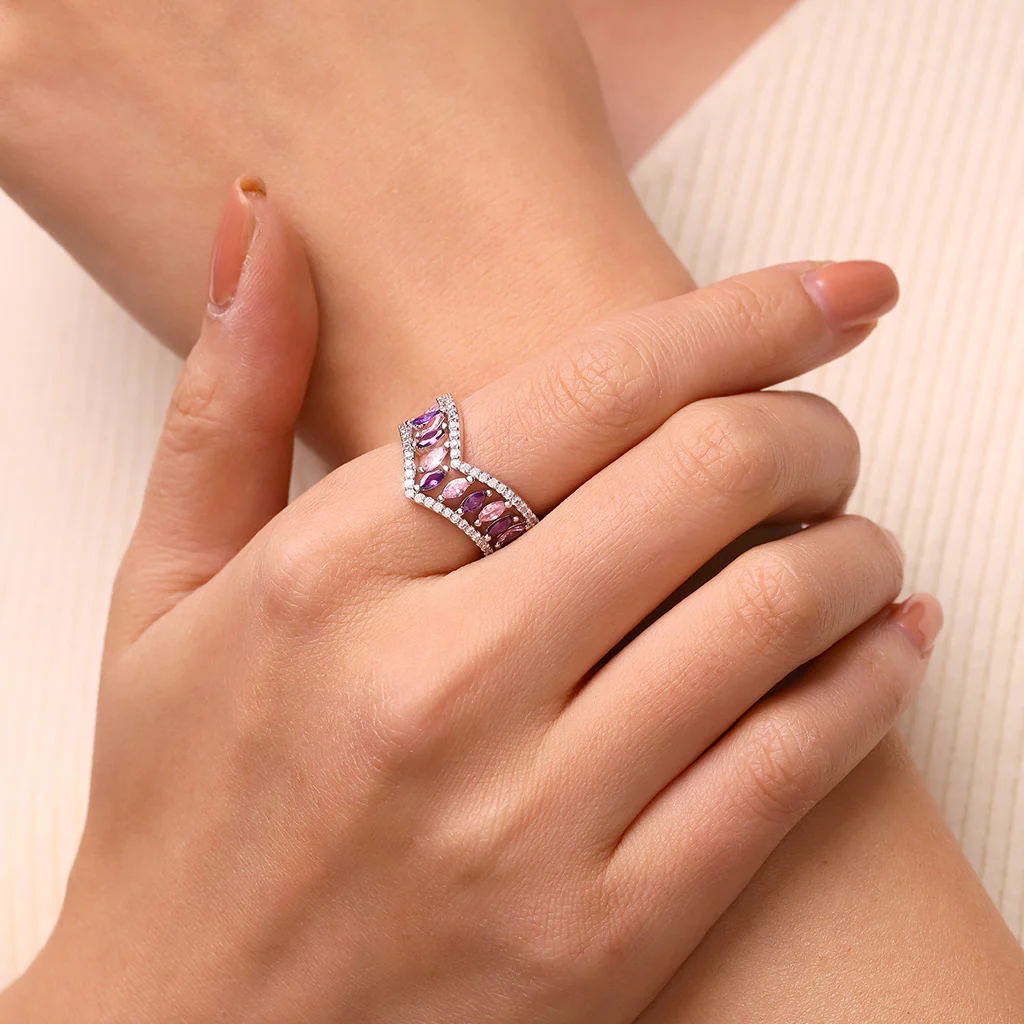 Gnoce Multi-Stone V-Shaped Cross-over Rings Platinum-plated Silver Blend - Image 6