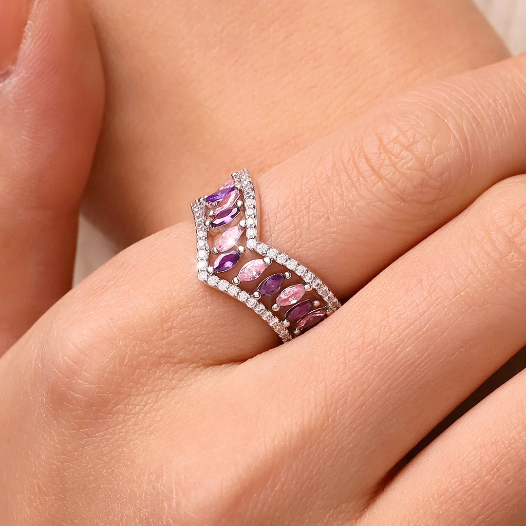 Gnoce Multi-Stone V-Shaped Cross-over Rings Platinum-plated Silver Blend - Image 7