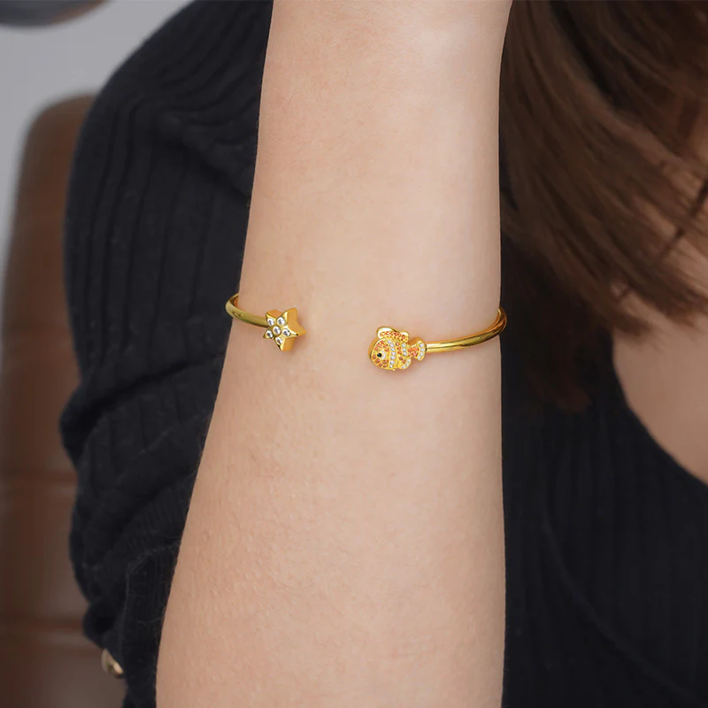 Fish & Starfish Open Bangle Bracelet 925 Sterling Silver 18K Gold Plated Inlaid with Clear and Orange CZ Stones - Image 3