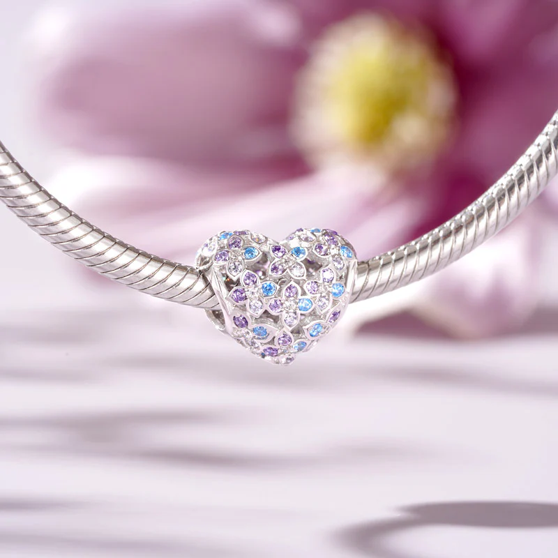 Gnoce Sparkling Flower Heart Charm - Image 2