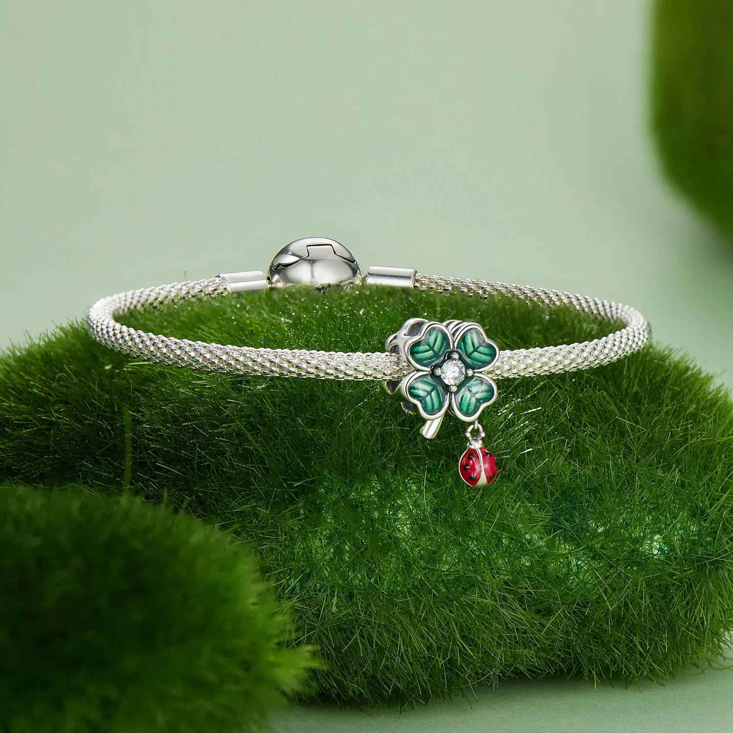 Gnoce Four Leaf Clover Ladybug Charm - Image 3