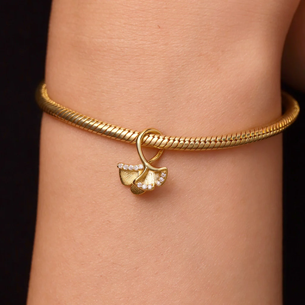 Gnoce 18K Gold-plated Ginkgo Leaf Charm - Image 6