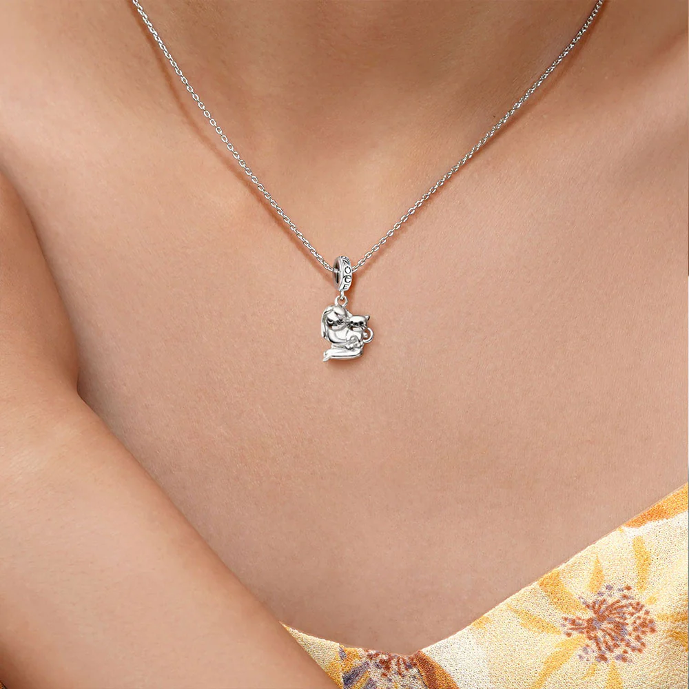 Gnoce A Lovely Girl Embraces Cat Charm Platinum-plated Silver Blend - Image 7