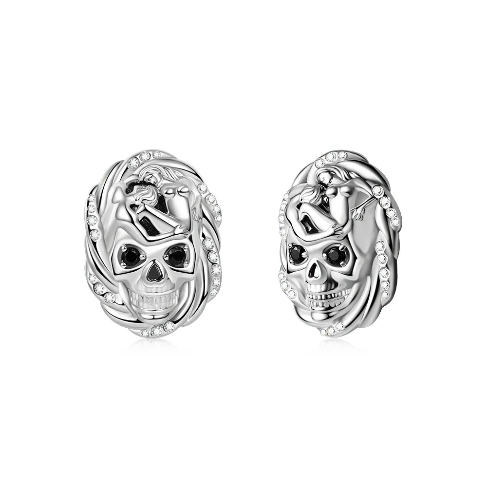Gnoce Cable Skull Stud Earrings