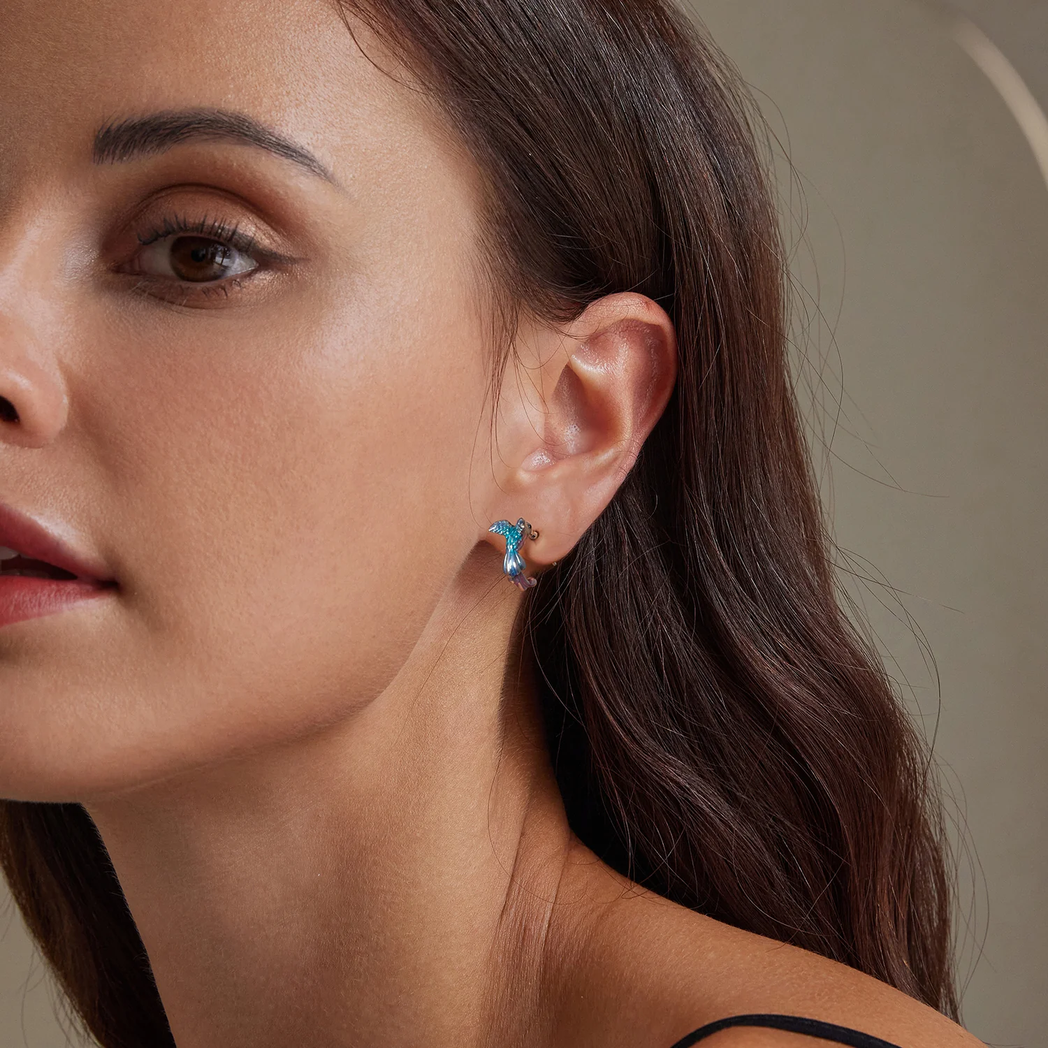 Gnoce Kingfisher Stud Earrings - Image 3
