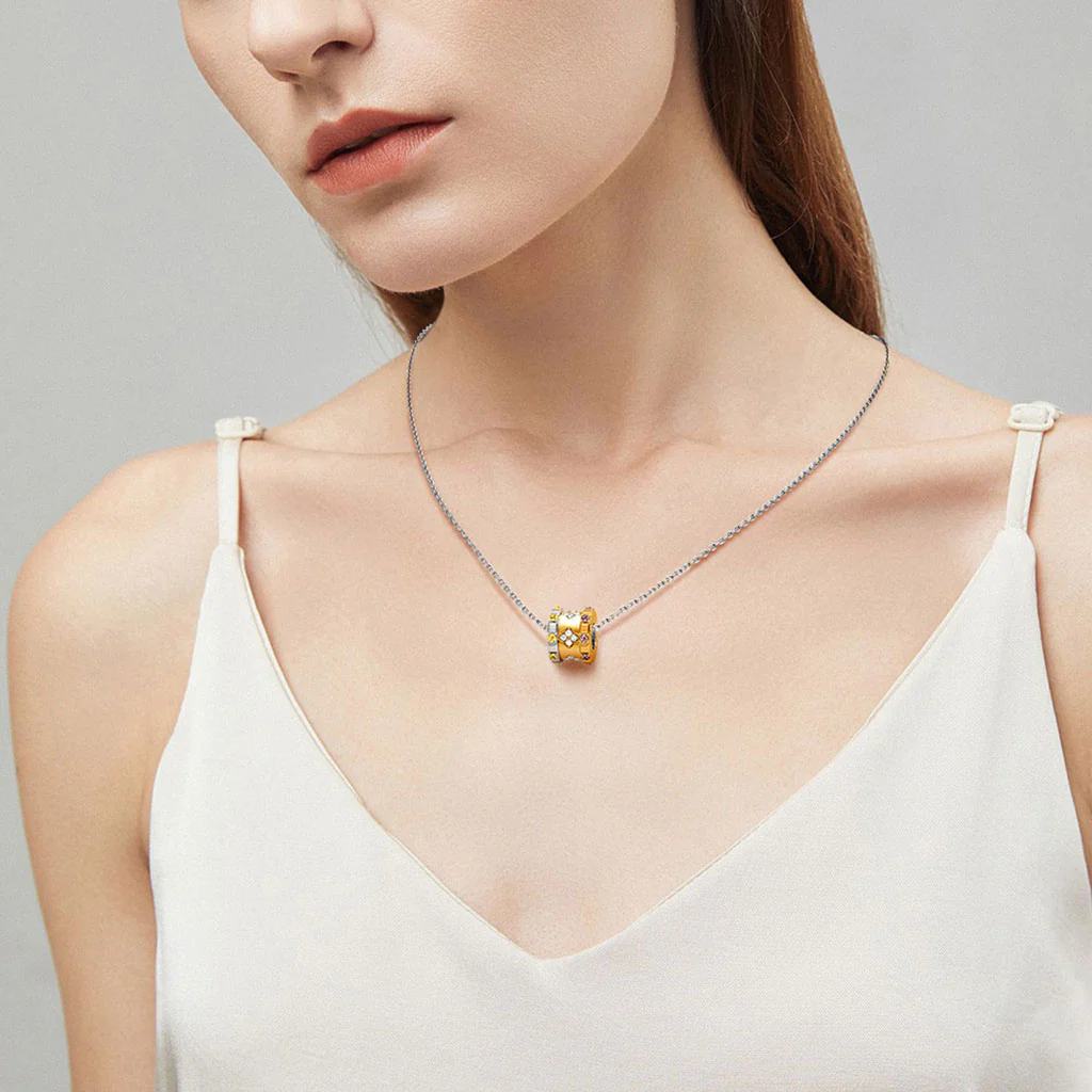Gnoce Lucky Four-leaf Clover Drum Necklace Platinum-plated Silver Blend - Image 4