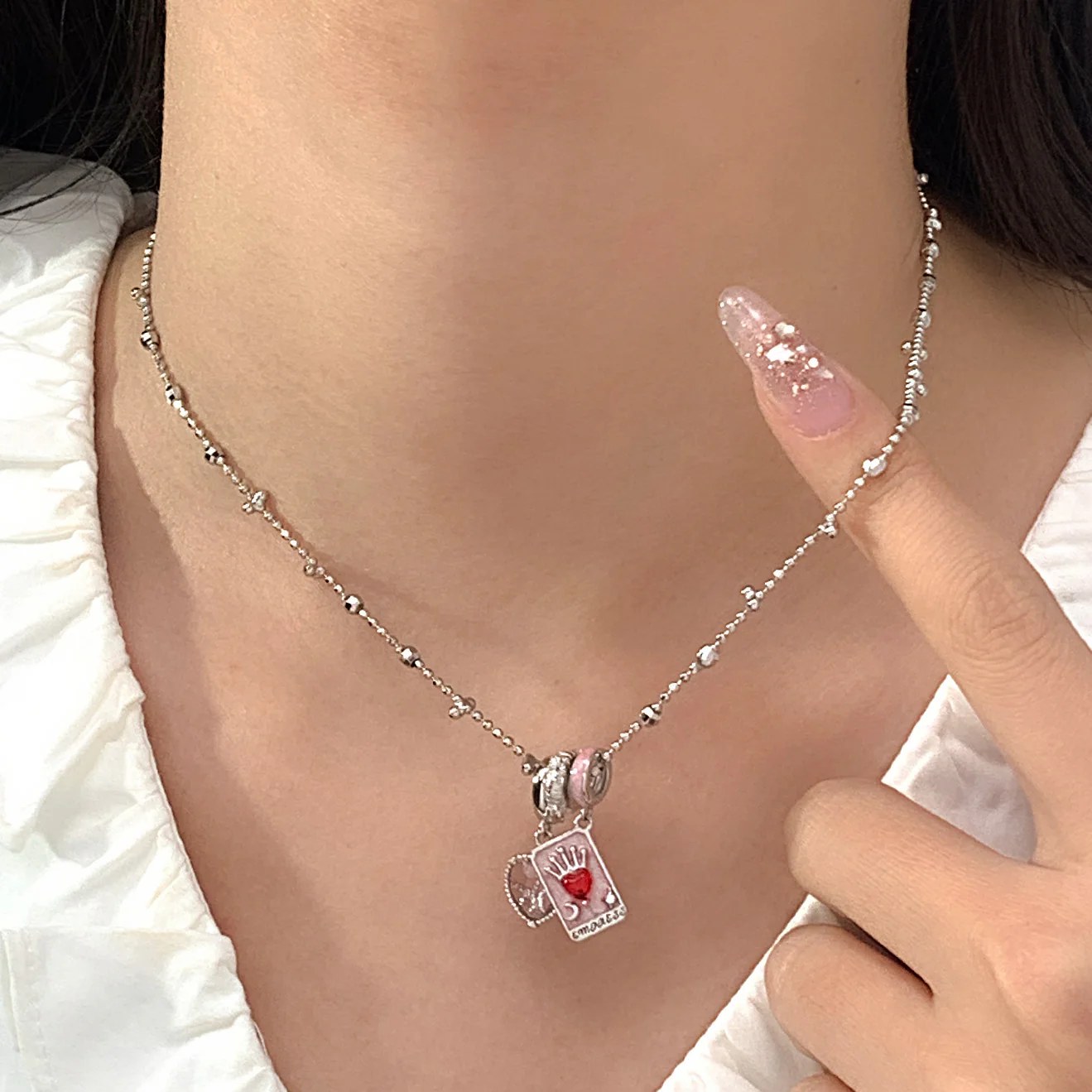 Gnoce Queen Tarot and Heart Charm Pendant Necklace Set - Image 2