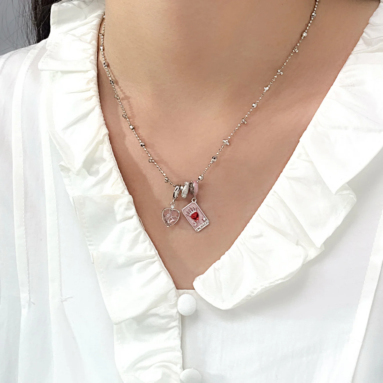 Gnoce Queen Tarot and Heart Charm Pendant Necklace Set - Image 5